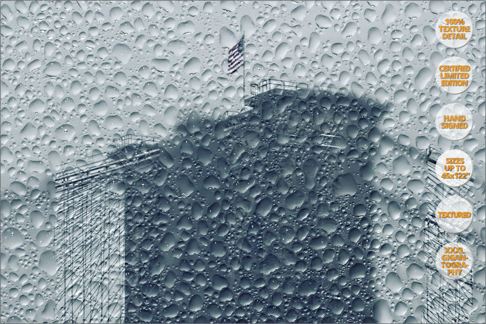 Brooklyn Bridge under the Rain, New York.