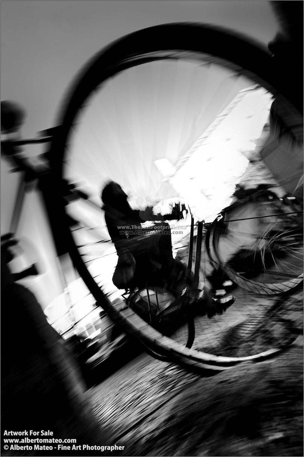 Bicycles in Piazza dell Erbe, Padua, Italy. | By Alberto Mateo, Fine Art Photographer.