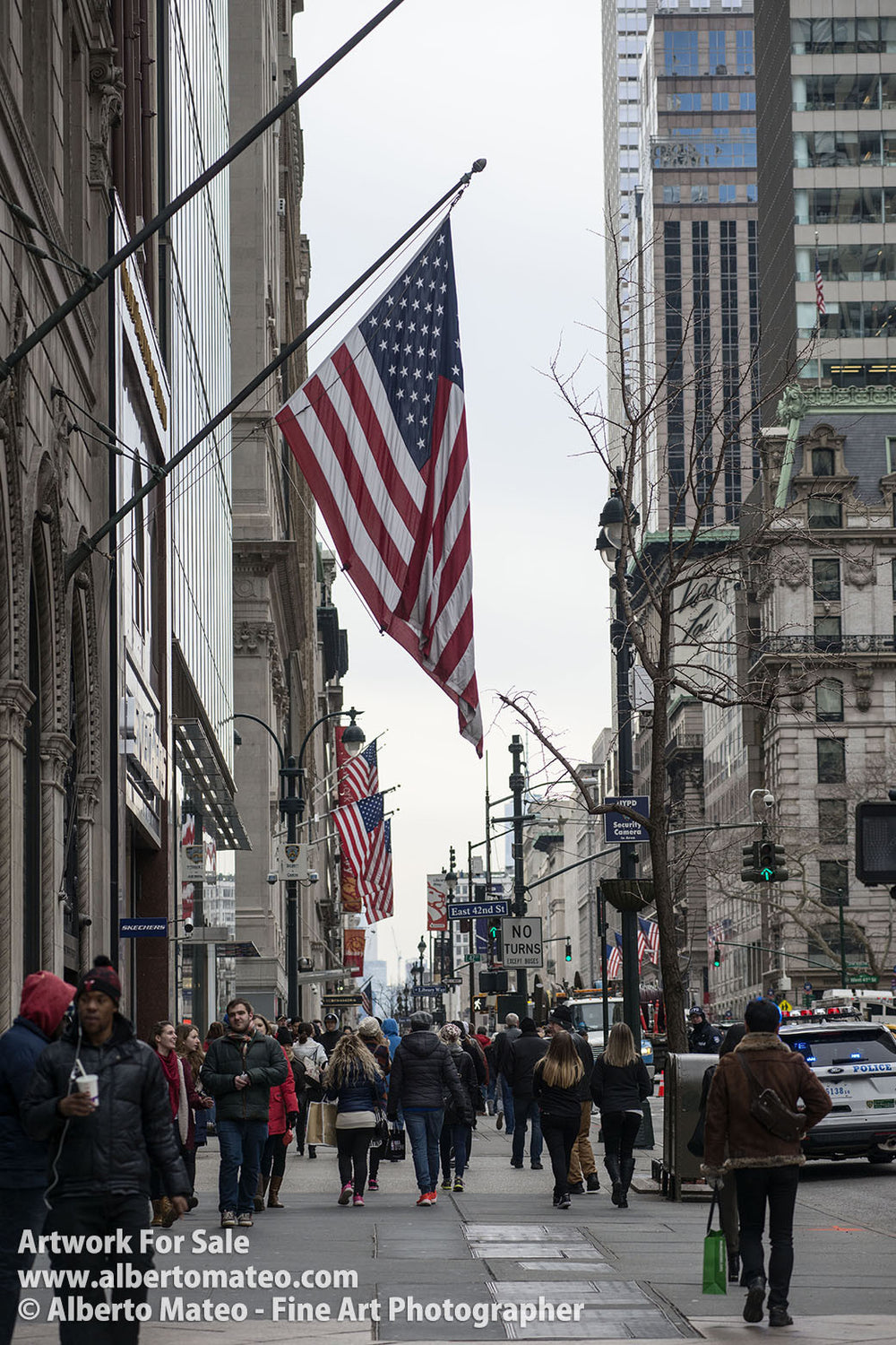 American Flag in Manhattan. | Full view.