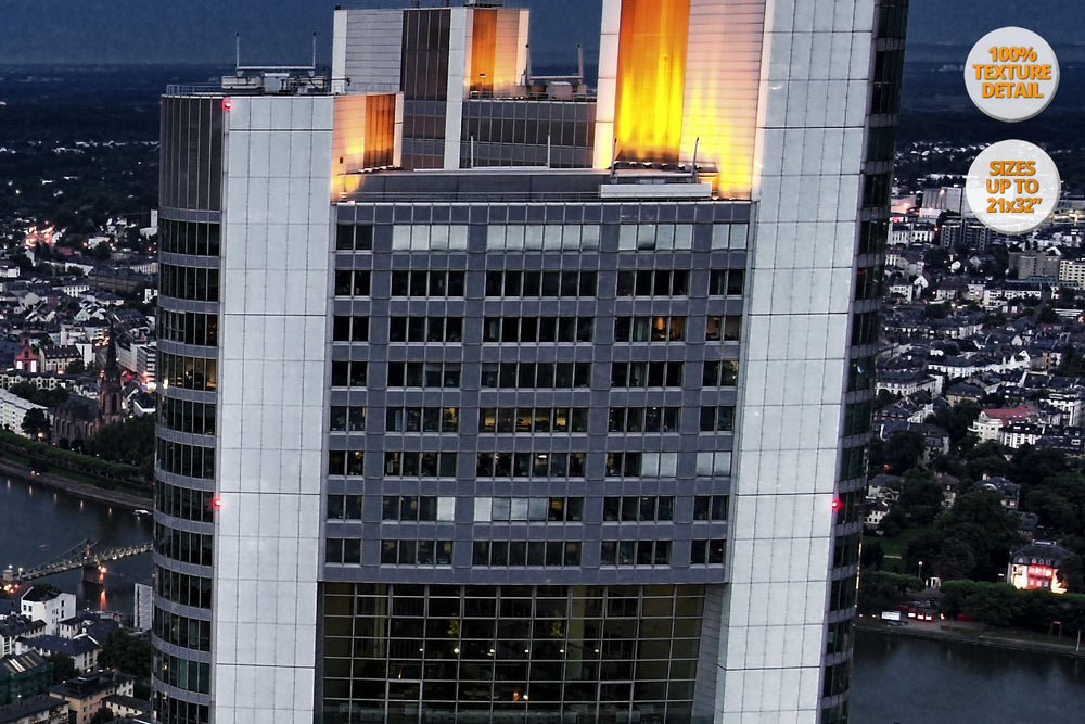 Panoramic view of Frankfurt am Main, Germany. | Detail 100%