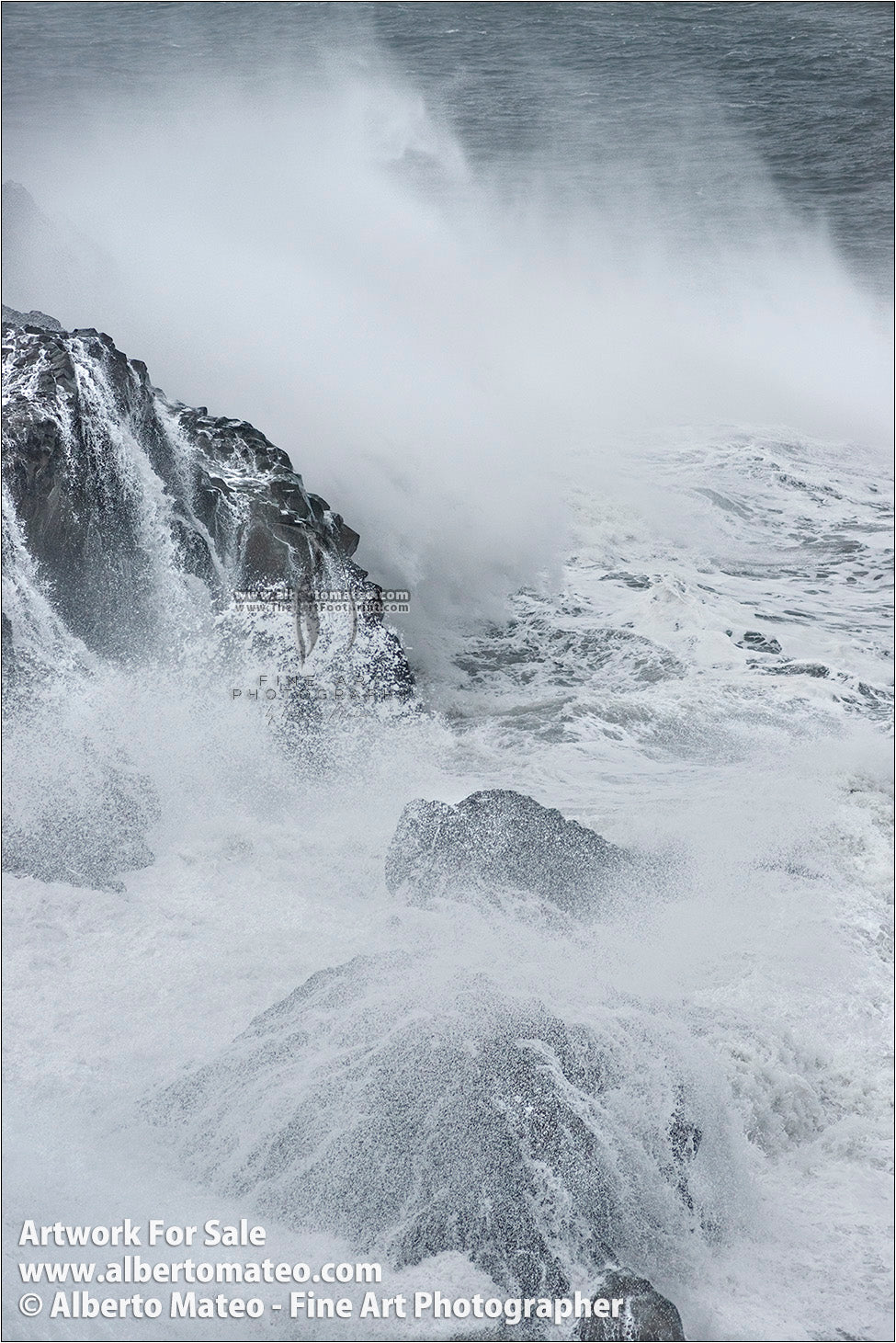 Sea Gale, Breaking Waves, Dyorhaley, Iceland. 5/5