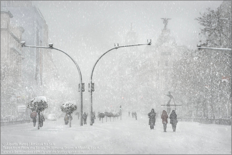 Calle Alcala, Edificio Metropolis, Gran Via, Filomena Winter Snow Storm, Madrid, Spain.