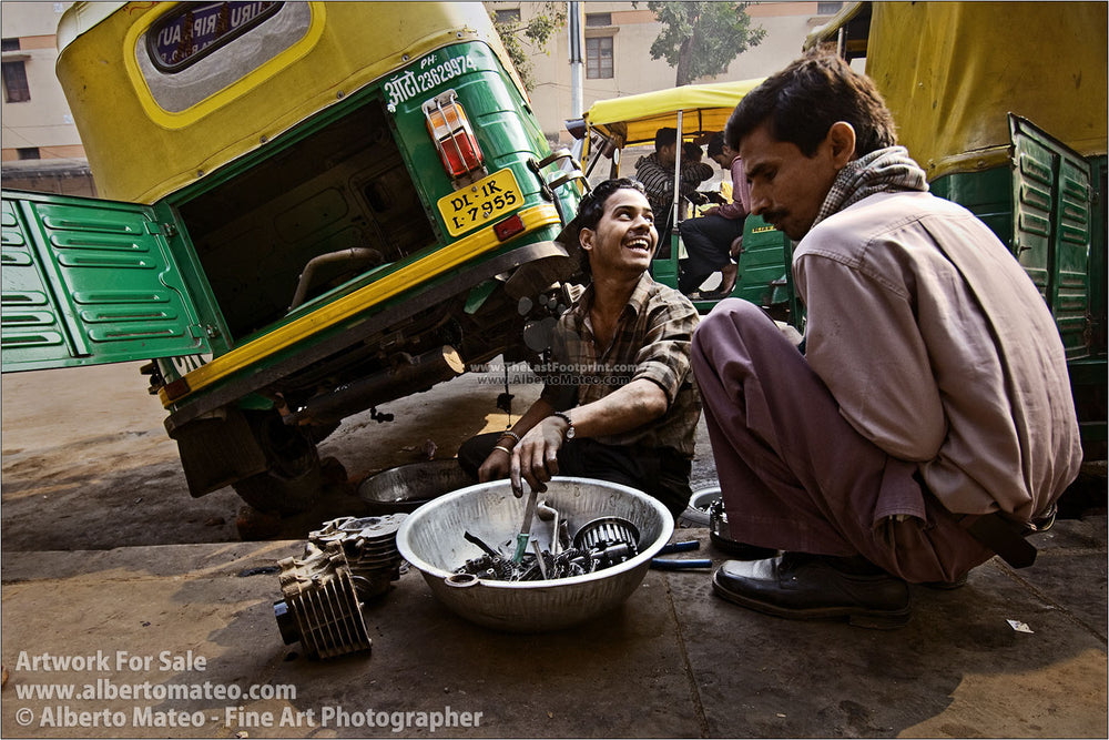Mechanics in Punknian Road, New Delhi, India. | Original Fine Art Print.