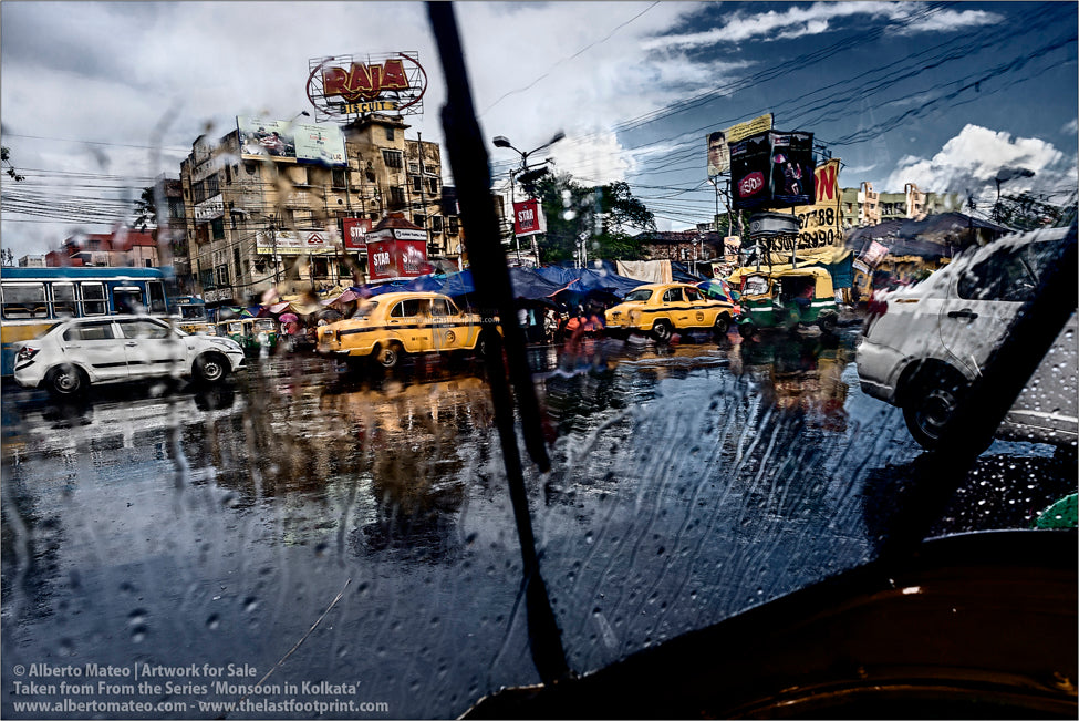 Traffic in BBD Bag, Kolkata, Bengal, India.