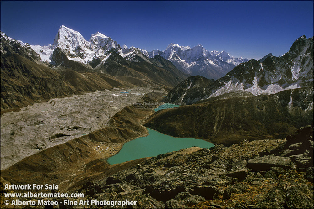 Aerial view from Gokyo Lakes, Himalaya, Nepal. 