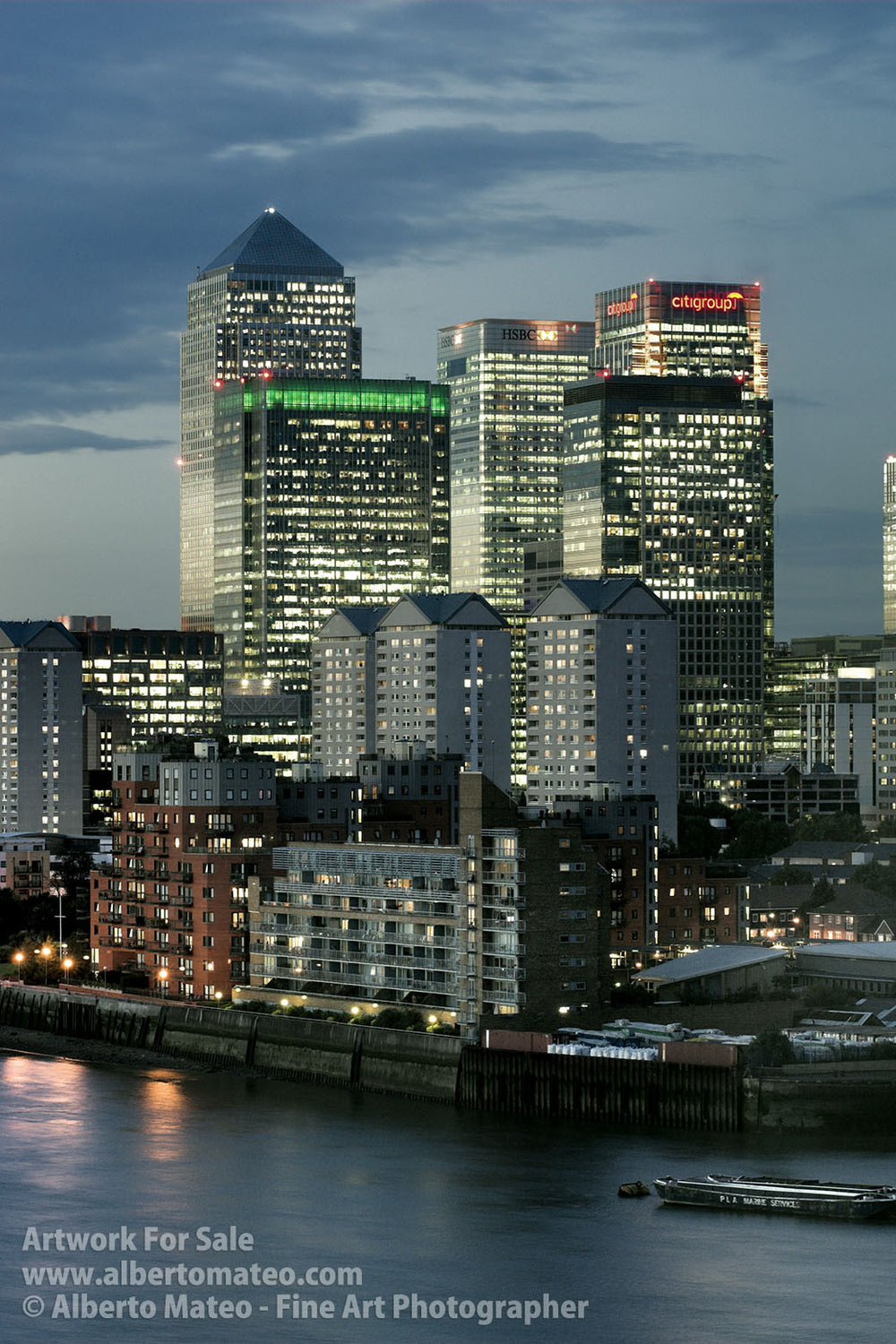 Canary Wharf at dusk, Thames River, London. | Full view.