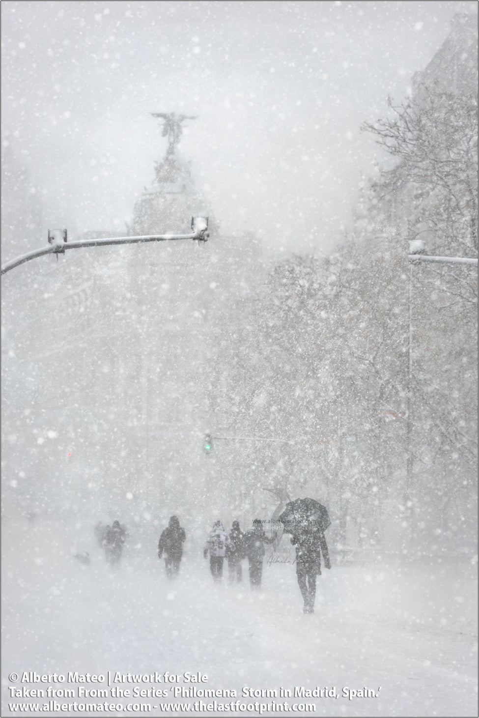 Edificio Metropolis, Gran Via, Filomena Winter Snow Storm, Madrid, Spain.