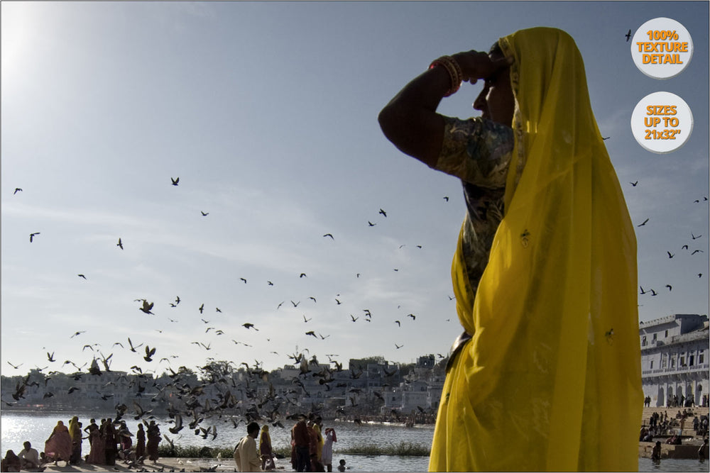 Hindu believers in the Lake of Pushkar, Pushkar, India. | 100% Magnification Detail.