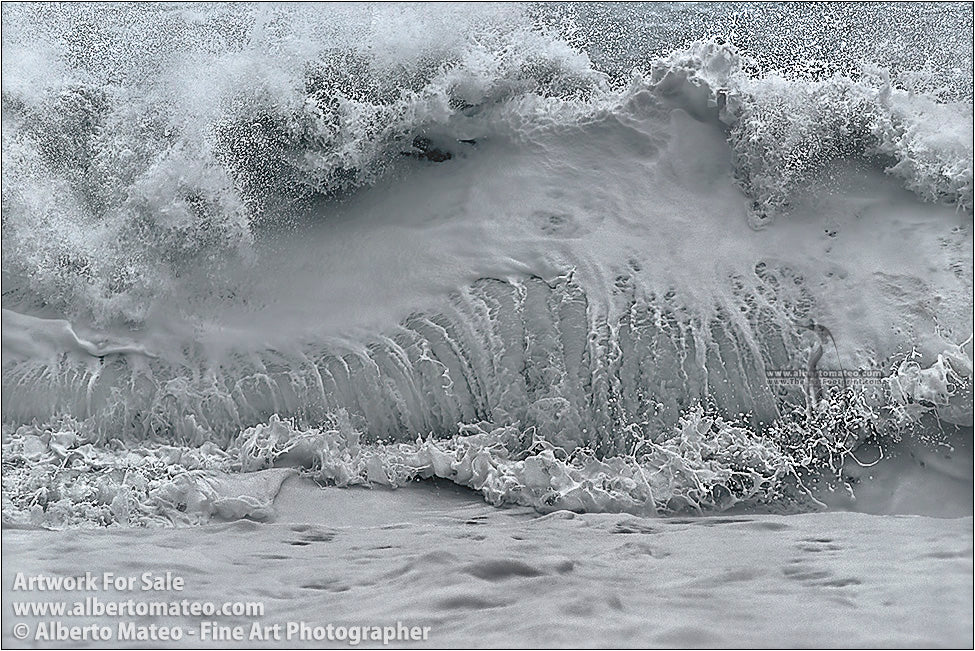 Breaking wave detail, Reynisfjara, Vik, Iceland.