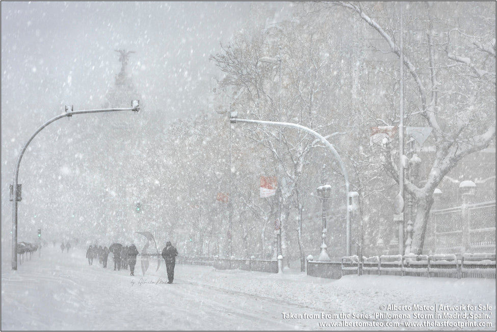 Edificio Metropolis from Alcala, Gran Via, Filomena Winter Snow Storm, Madrid, Spain.