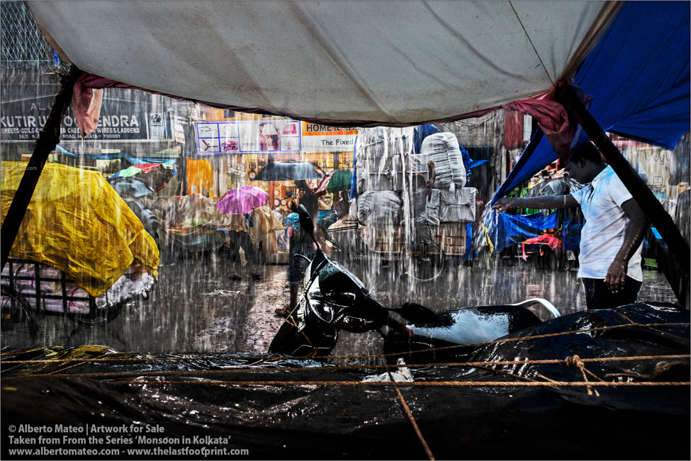 Heavy downpour, Bara Bazar, Kolkata, Bengal, India.
