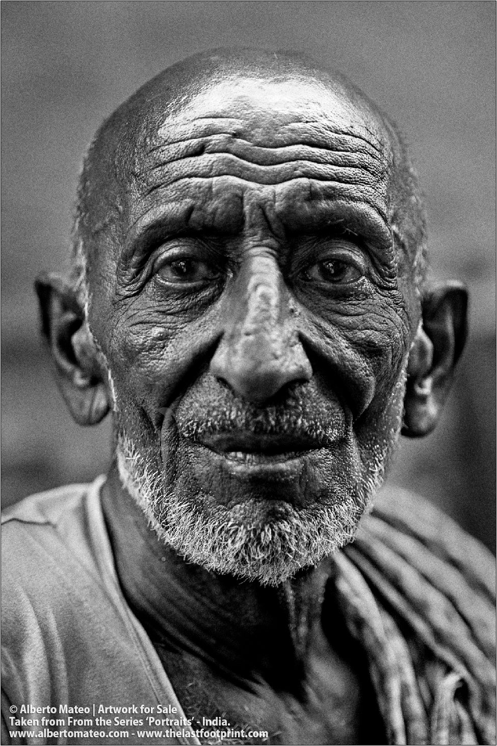 Porter's Foreman, Bara Bazar streets, Kolkata, India.