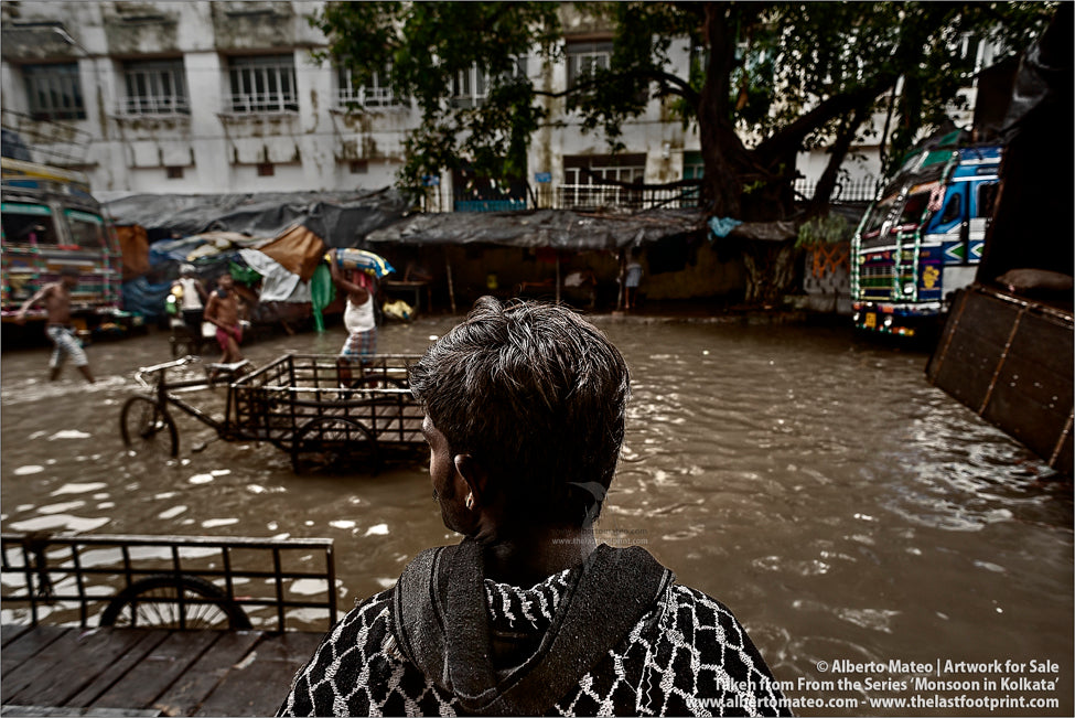 Flooding, Bara Bazar Docks in Monsoon rain, Kolkata, Bengal, India.