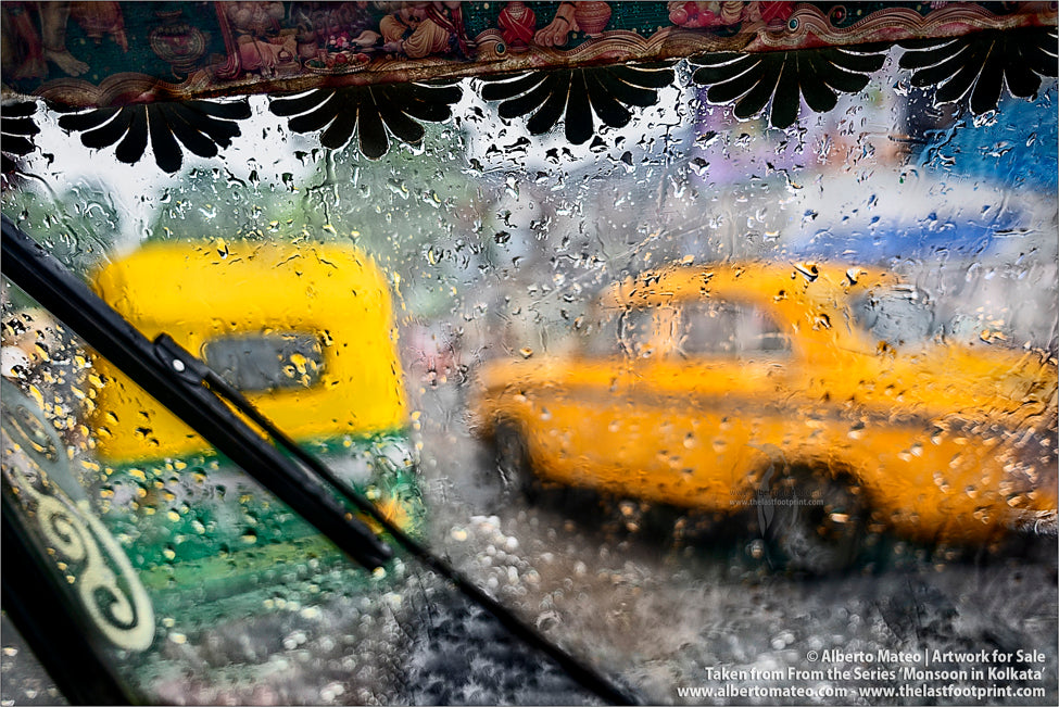 Traffic viewed from Rickshaw, Kolkata, Bengal, India.