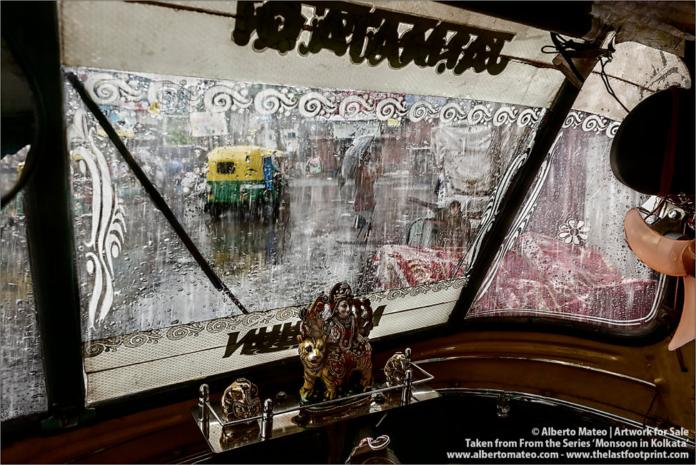 Pedestrians under the rain, Kolkata, Bengal, India.