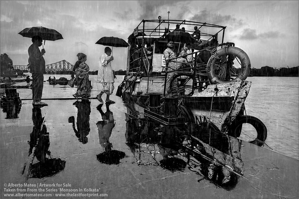 Family getting the ferry on the ghats, Kolkata, Bengal, India.