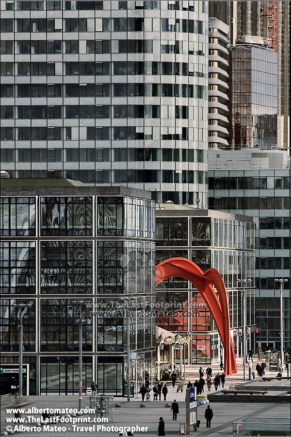 Arch of Calder, Paris, France.
