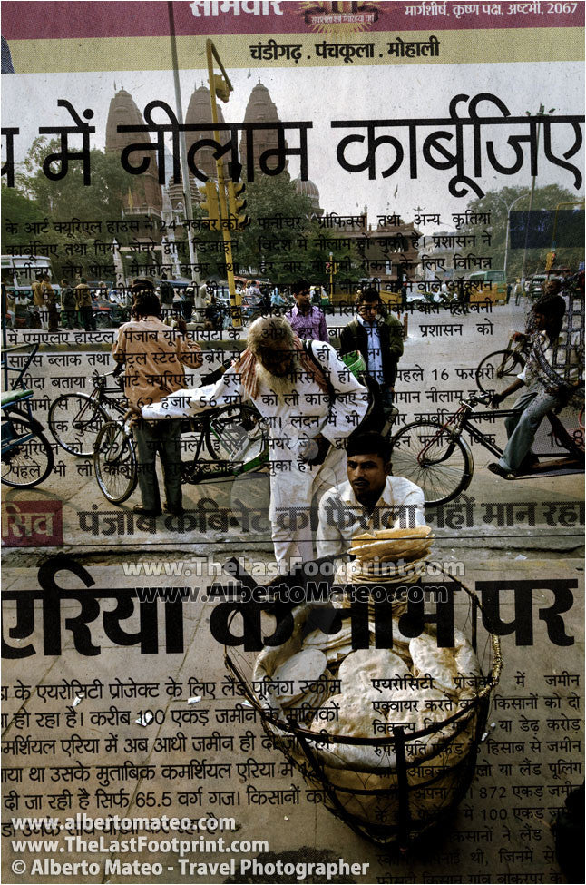 Old man asking for directions, Chandni Chowk, Old Delhi, India.
