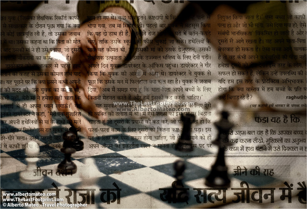 Chess game, Chandni Chowk, Old Delhi, India.