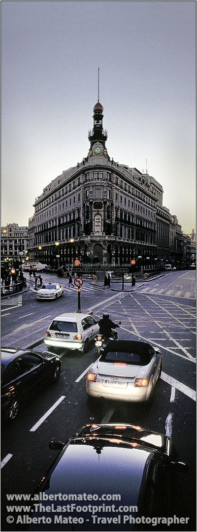 Banesto Building, Madrid, Spain. | By Alberto Mateo.